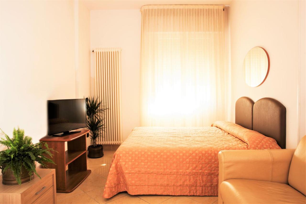 Residence Fellini Rimini Exterior photo